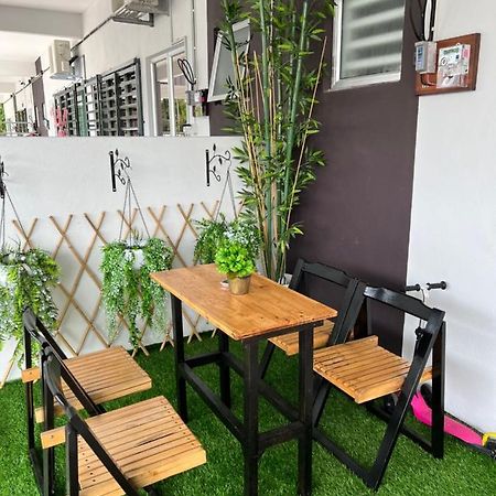 Mieda Rizqi Homestay Kampong Melayu Changkat Larah Bagian luar foto