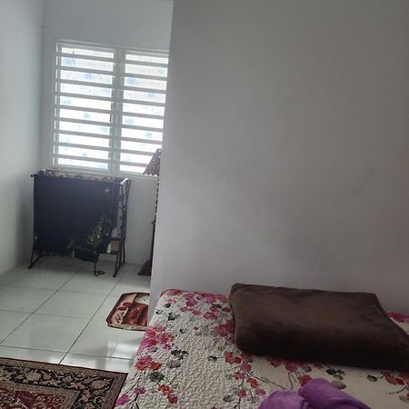 Mieda Rizqi Homestay Kampong Melayu Changkat Larah Bagian luar foto