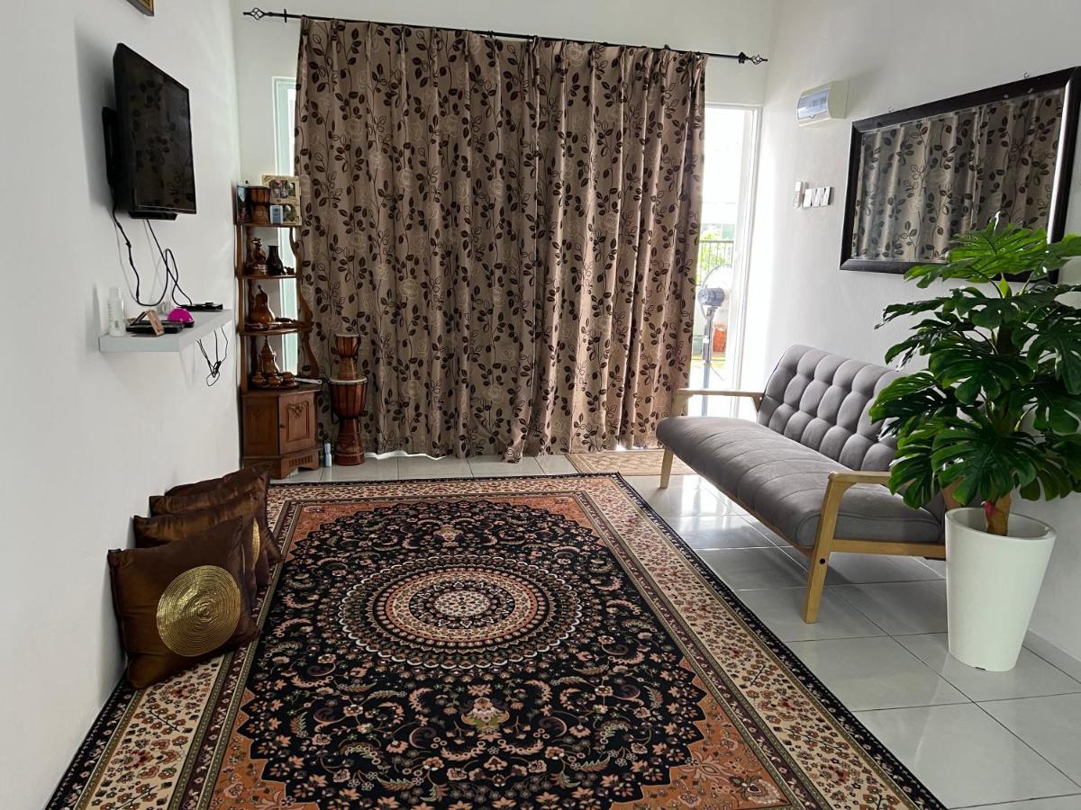 Mieda Rizqi Homestay Kampong Melayu Changkat Larah Bagian luar foto