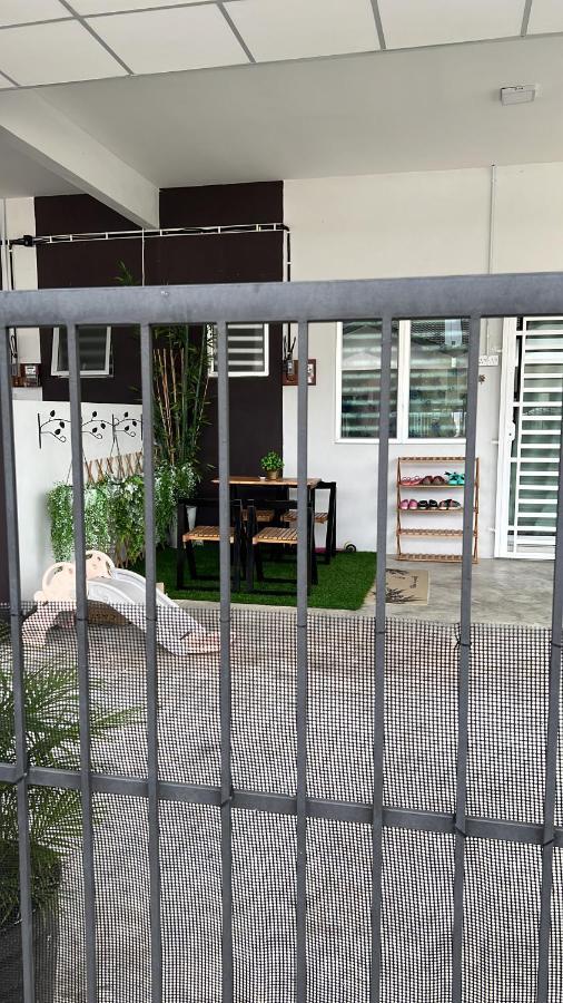 Mieda Rizqi Homestay Kampong Melayu Changkat Larah Bagian luar foto