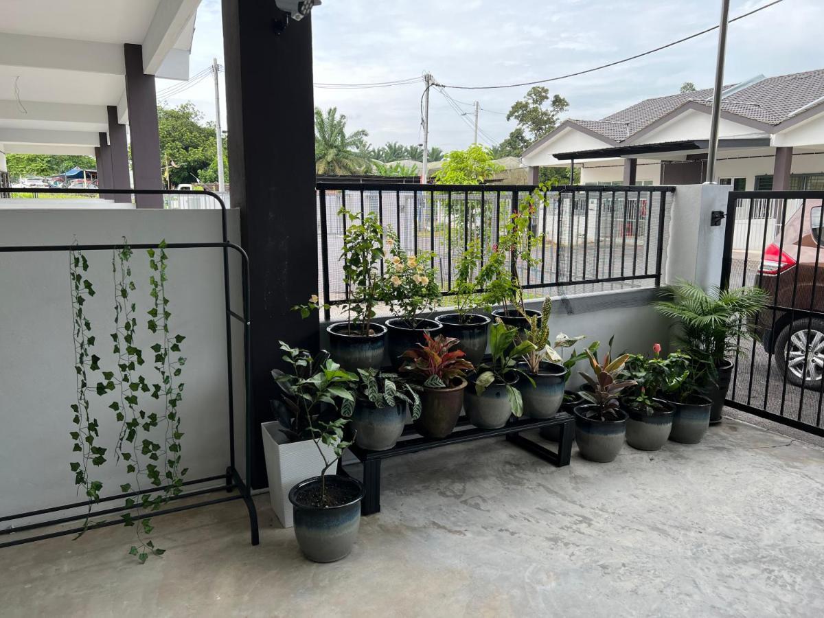 Mieda Rizqi Homestay Kampong Melayu Changkat Larah Bagian luar foto