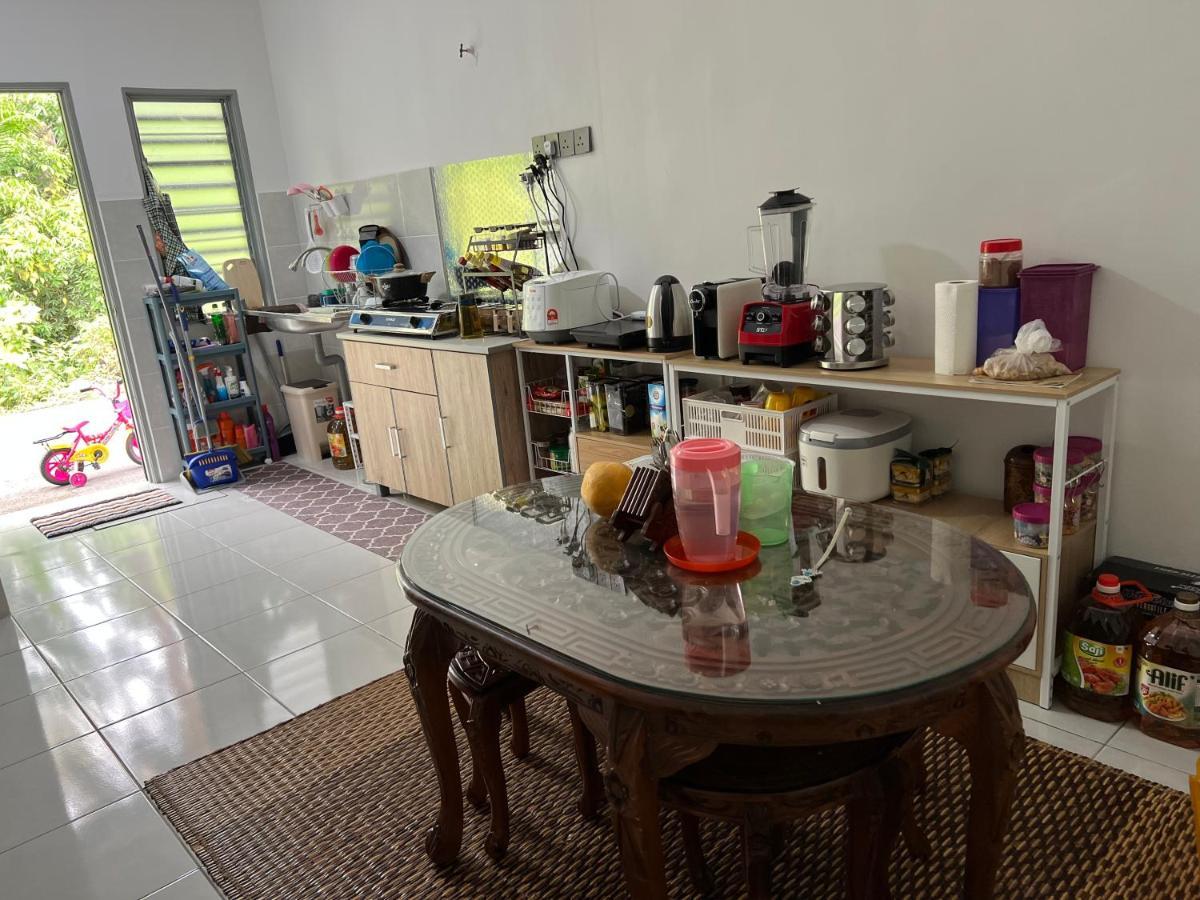 Mieda Rizqi Homestay Kampong Melayu Changkat Larah Bagian luar foto